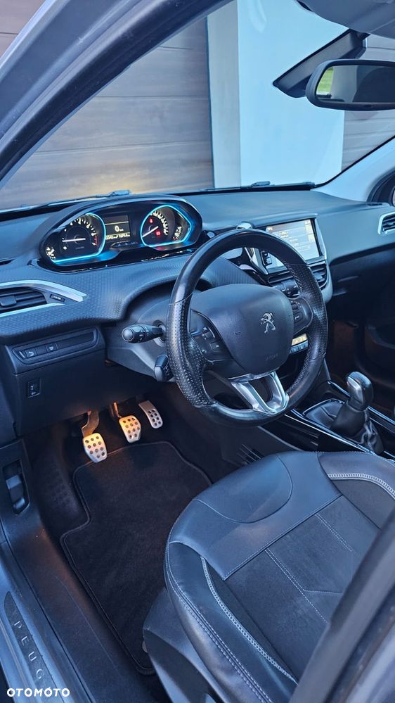 Peugeot 2008 1.2 Pure Tech GPF Crossway S&S - 10