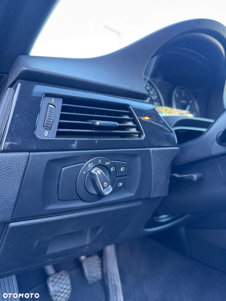 BMW Seria 3 320d - 24