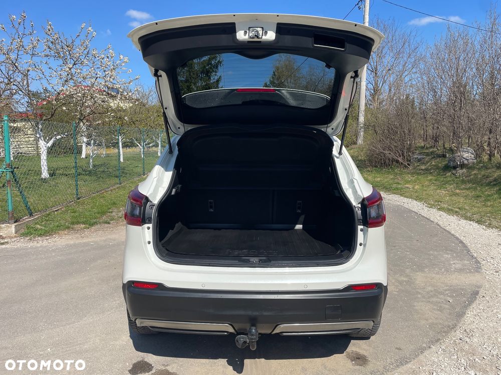 Nissan Qashqai 1.6 DIG-T N-Connecta - 29