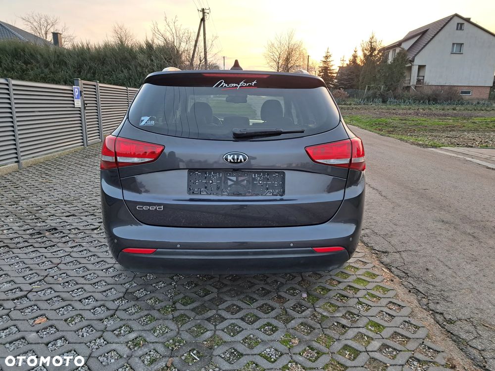 Kia Ceed 1.6 GDI XL DCT - 4