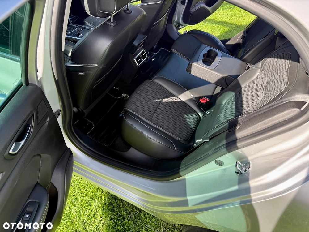 Renault Megane ENERGY dCi 110 EDC BOSE EDITION - 17