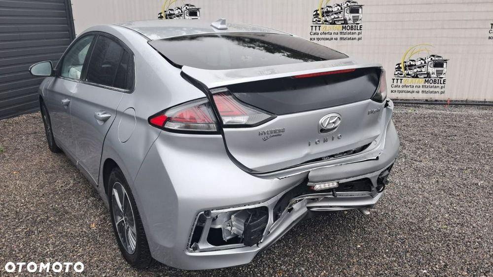 Hyundai IONIQ - 17