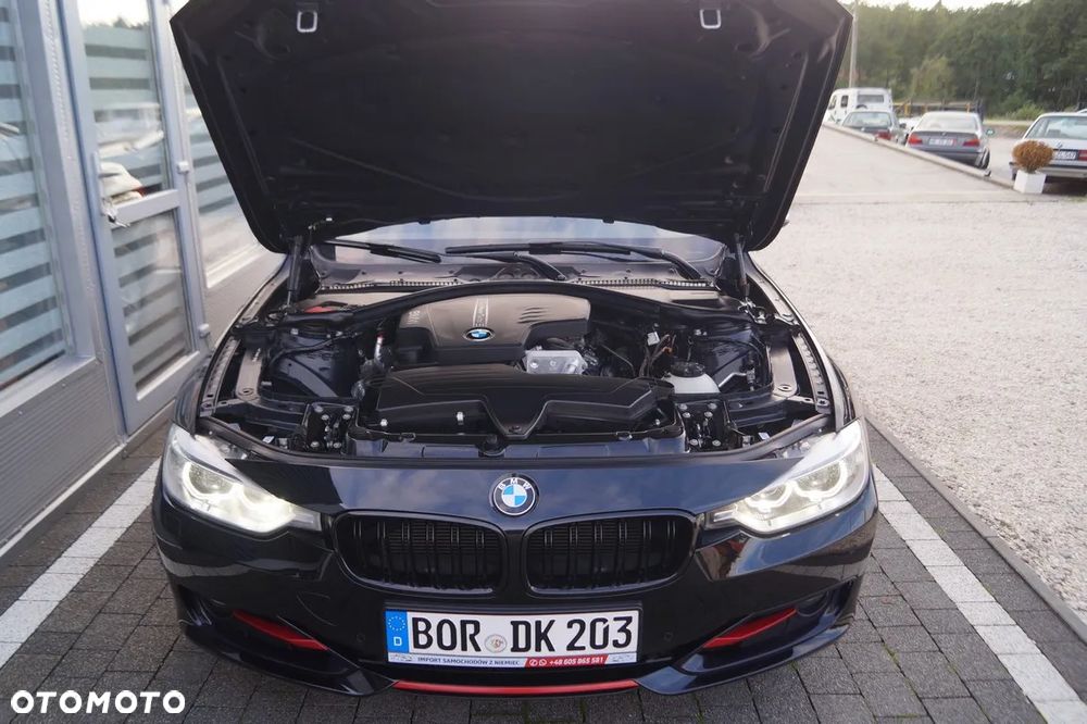 BMW Seria 3 328i xDrive Sport-Aut Sport Line - 29