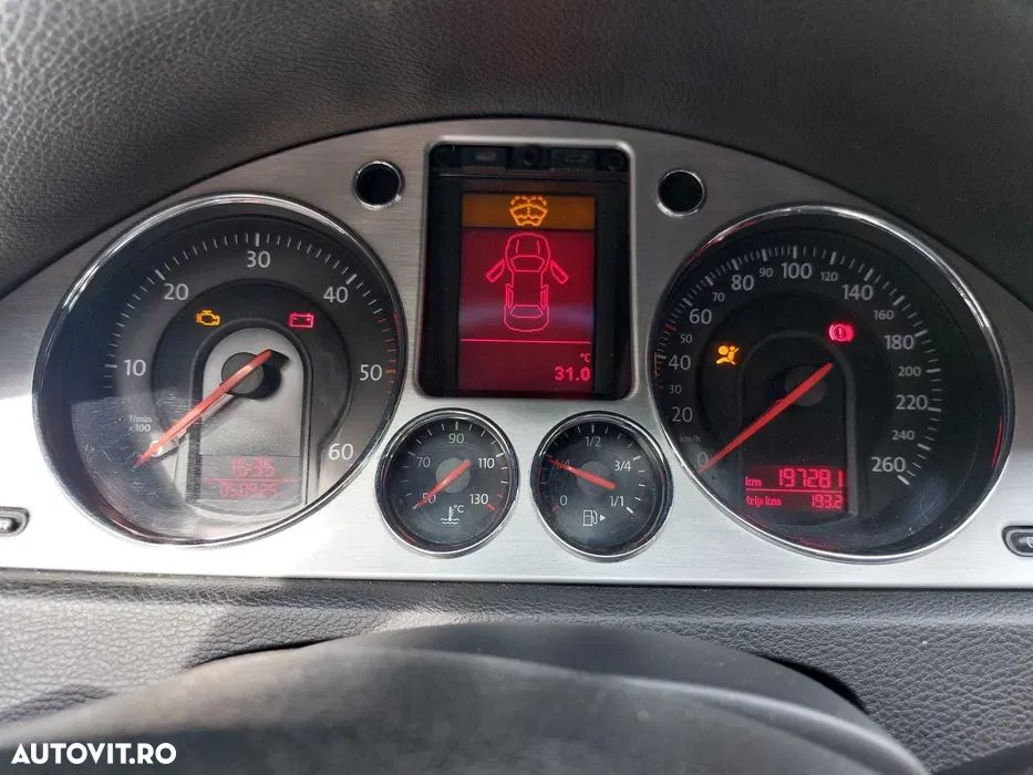 Volkswagen Passat 1.9 TDI Comfortline - 8