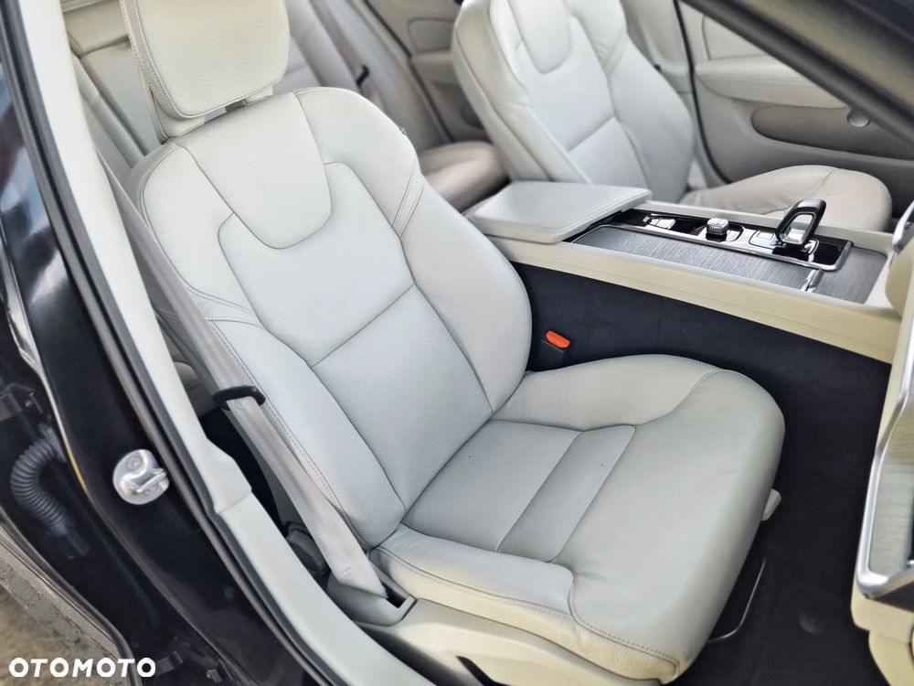 Volvo V60 Cross Country B4 D AWD Ultimate - 29