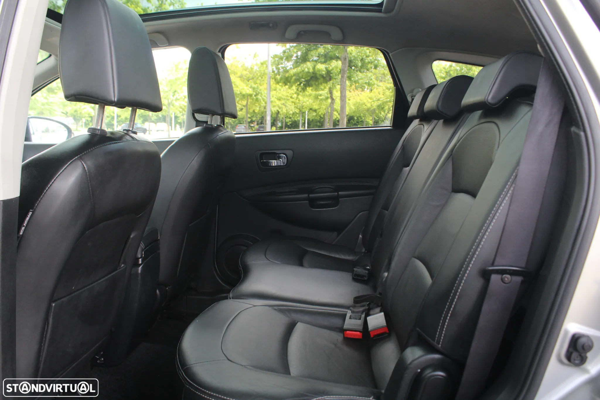 Nissan Qashqai +2 2.0 dCi Tekna Pele Choc +Navi - 37