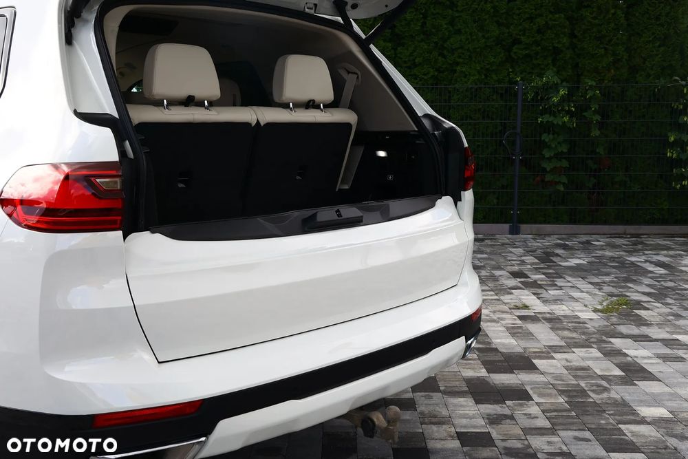 BMW X7 xDrive40d mHEV - 38