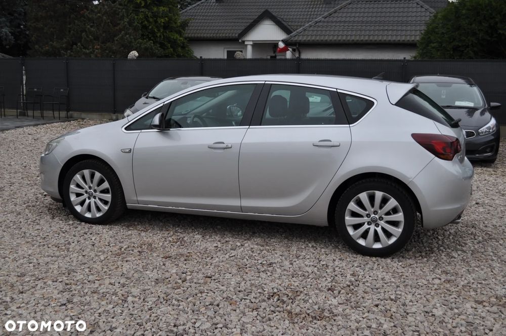 Opel Astra 1.4 Turbo Exklusiv - 9