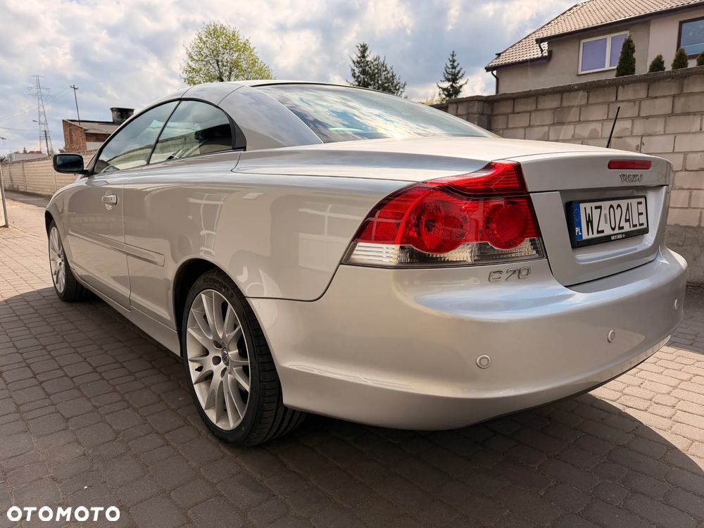 Volvo C70 2.4i Momentum - 4