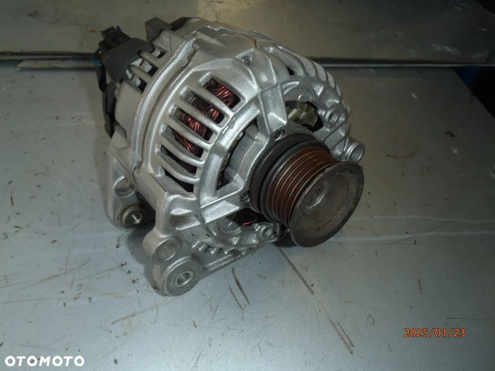 Alternator BOSCH Alternator VW AG 037903025M 0124325013 Bosch 90AVw Audi Seat Skoda VW T4  jak nowy - 3