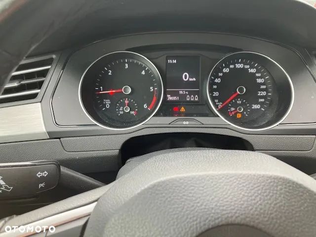 Volkswagen Passat - 9