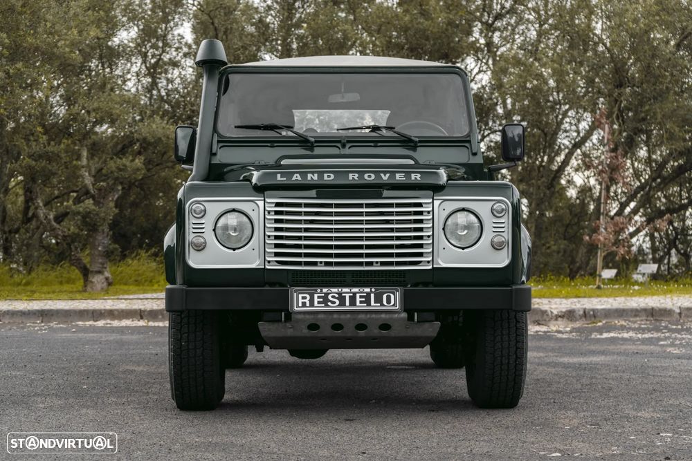 Land Rover Defender - 2
