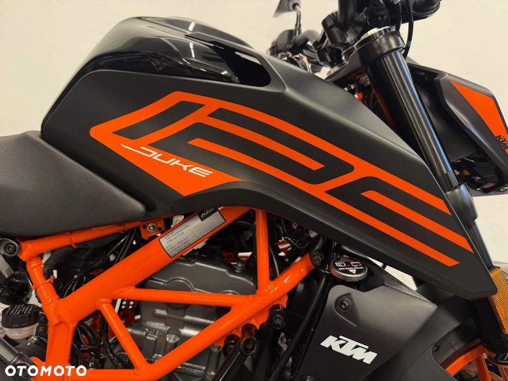 KTM Duke 125 - 28