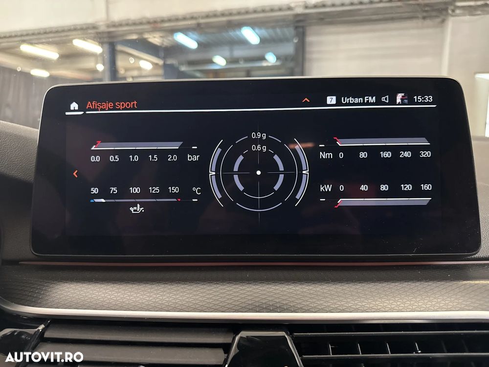 BMW Seria 5 520i AT MHEV - 22