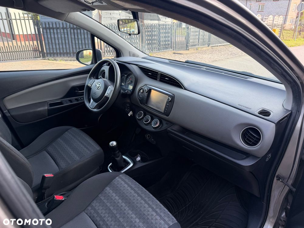Toyota Yaris 1.0 Sol - 17