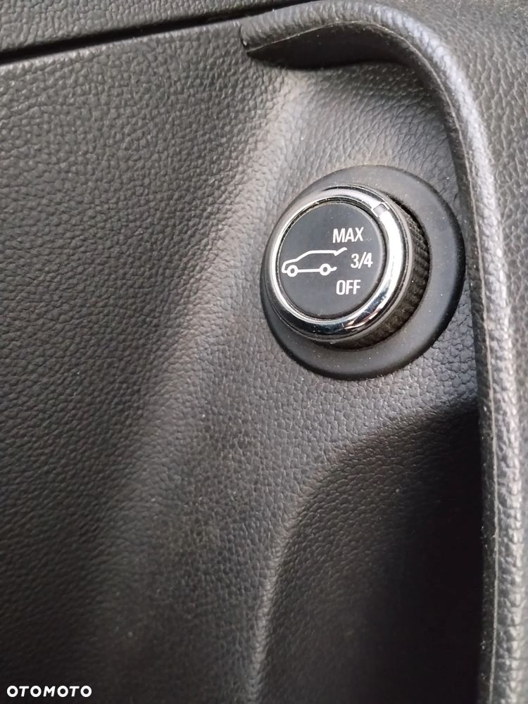 Opel Insignia - 18