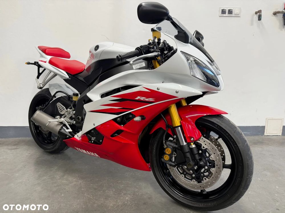 Yamaha R6 - 1
