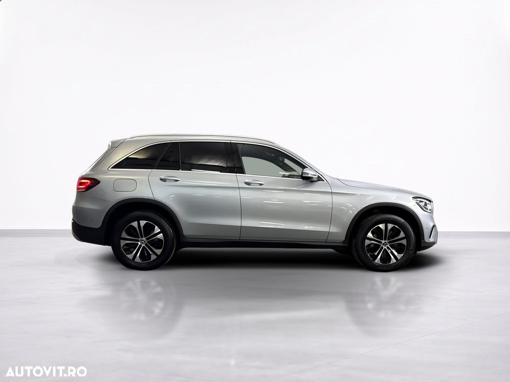 Mercedes-Benz GLC 300 e 4MATIC - 7