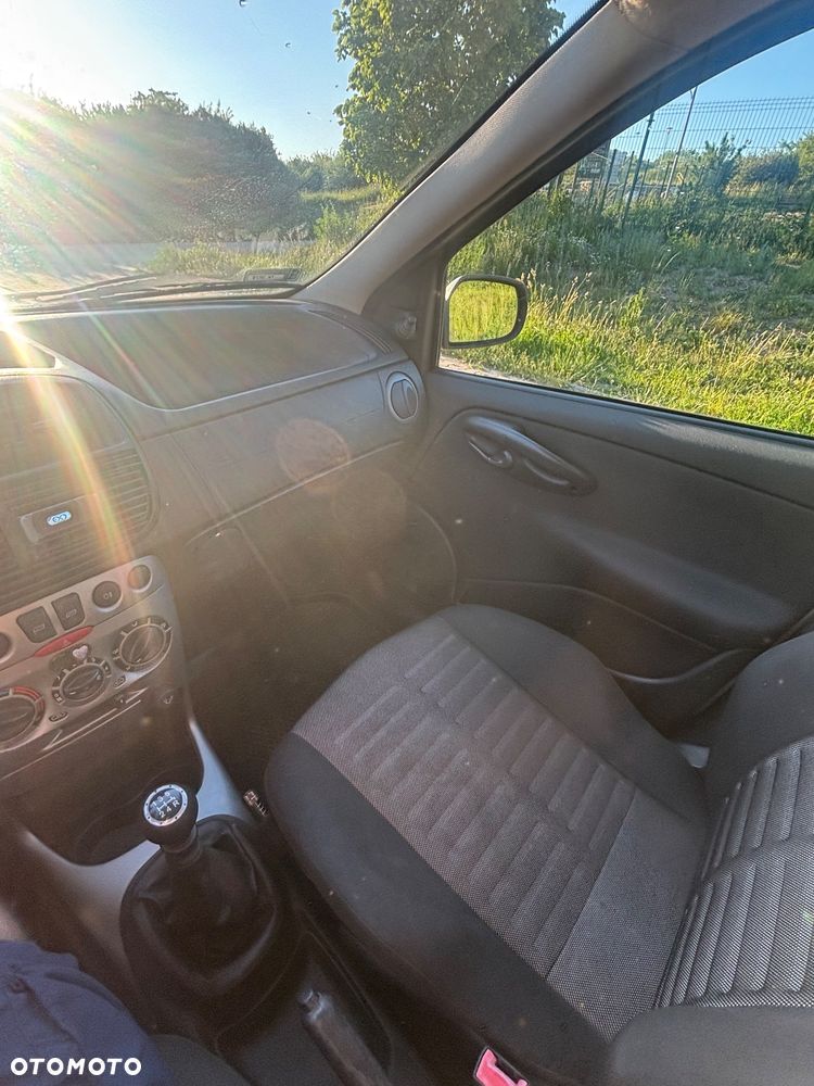 Fiat Punto 1.2 8V - 17