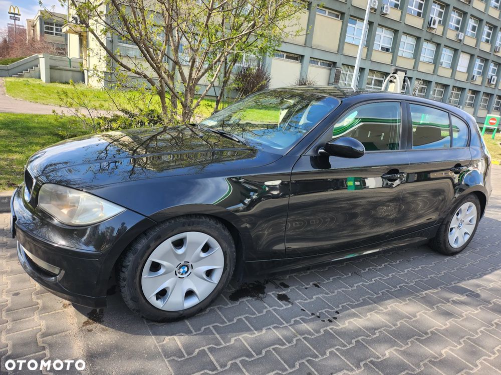 BMW Seria 1 120i - 10