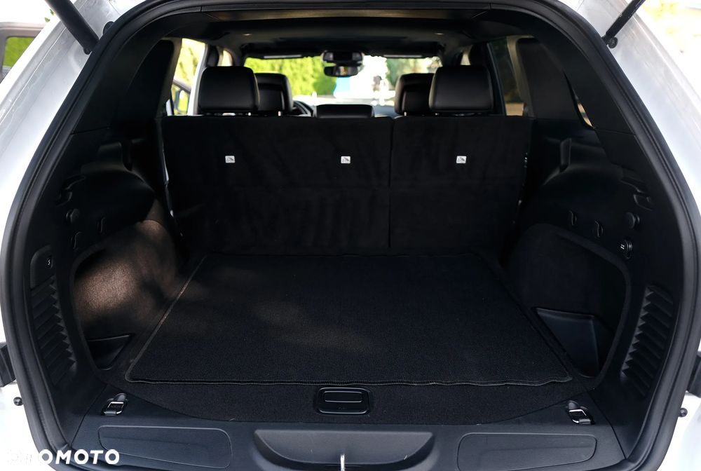 Jeep Grand Cherokee - 15