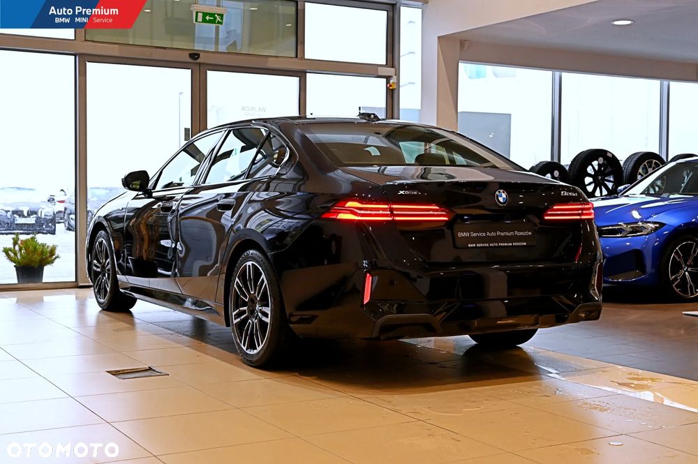 BMW Seria 5 520d xDrive - 22