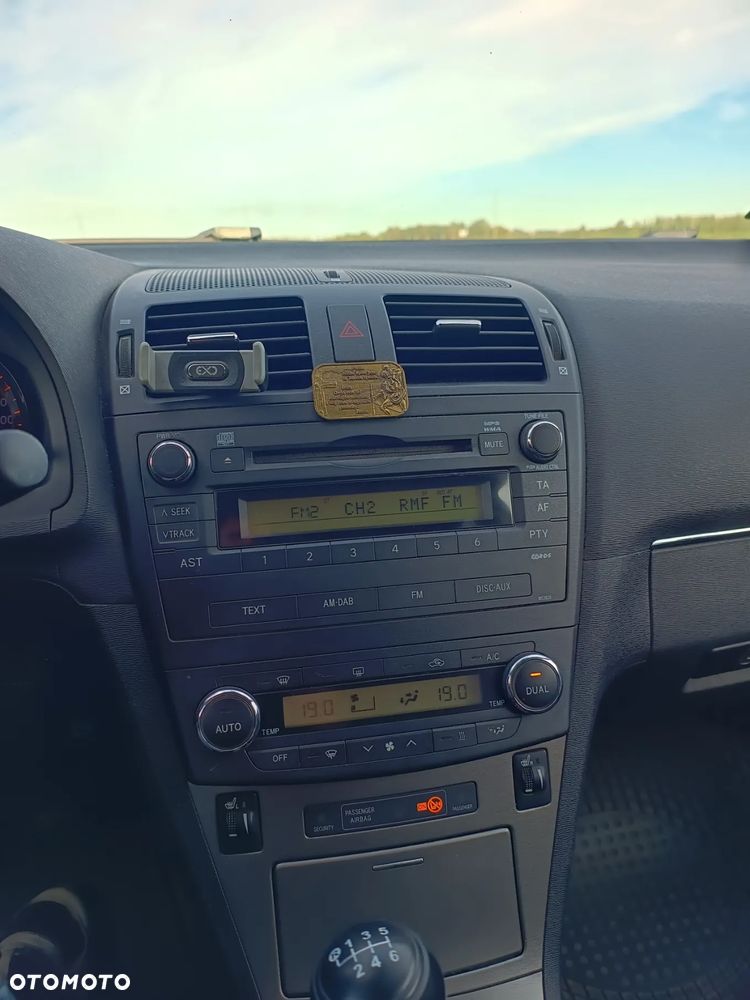 Toyota Avensis - 14