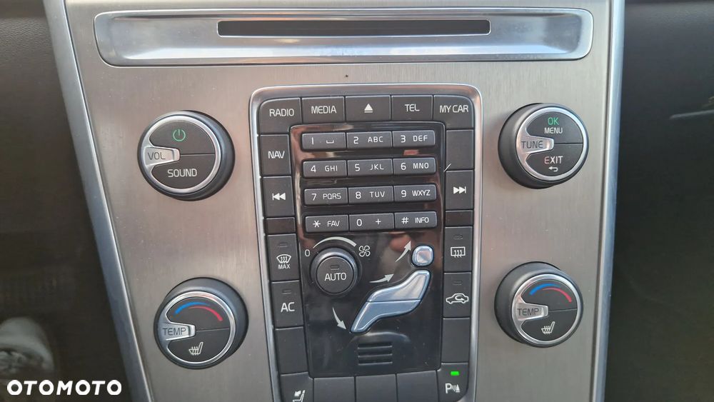 Volvo XC 60 D4 Geartronic Momentum - 18