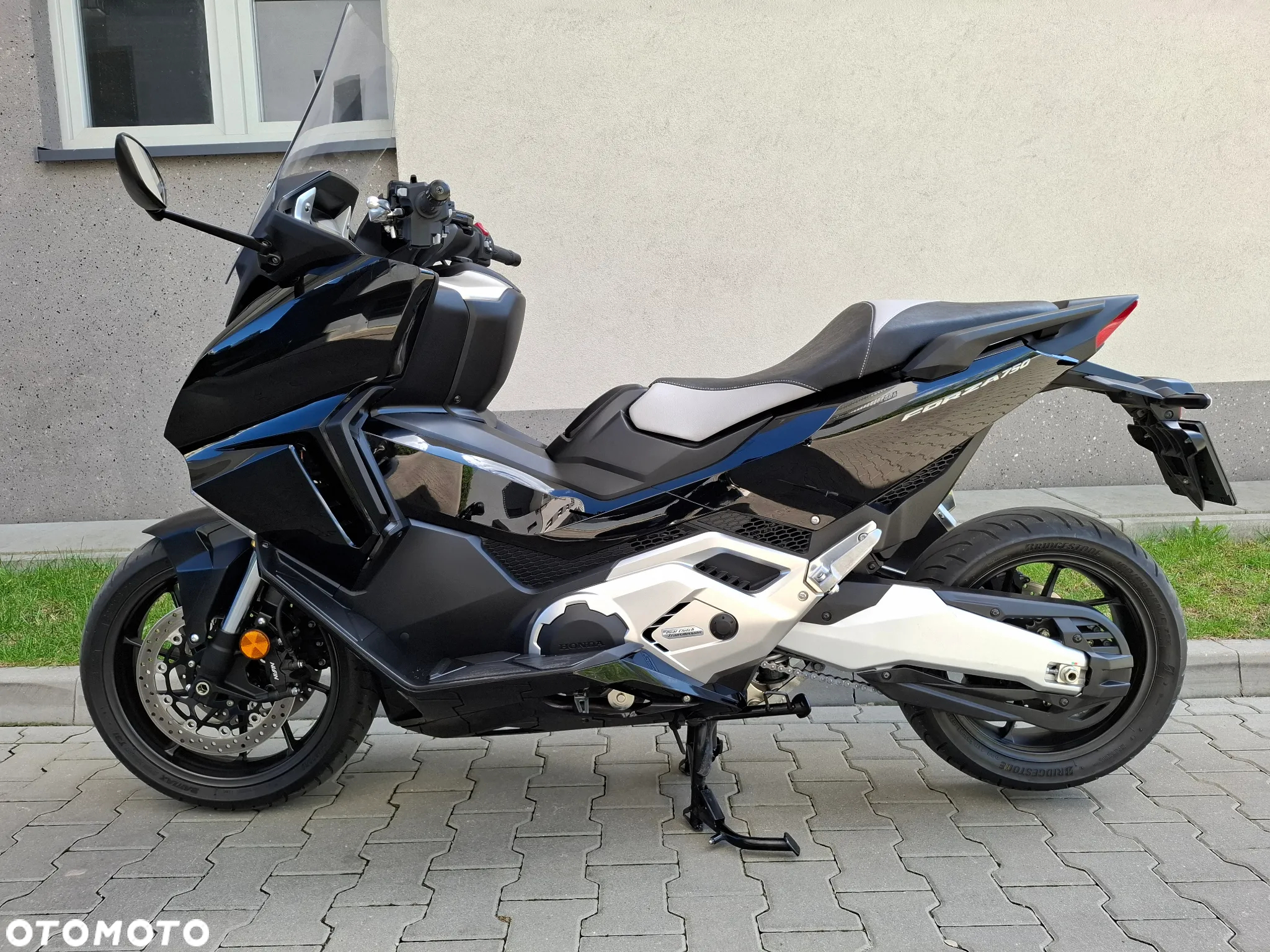 Honda NSS - 17