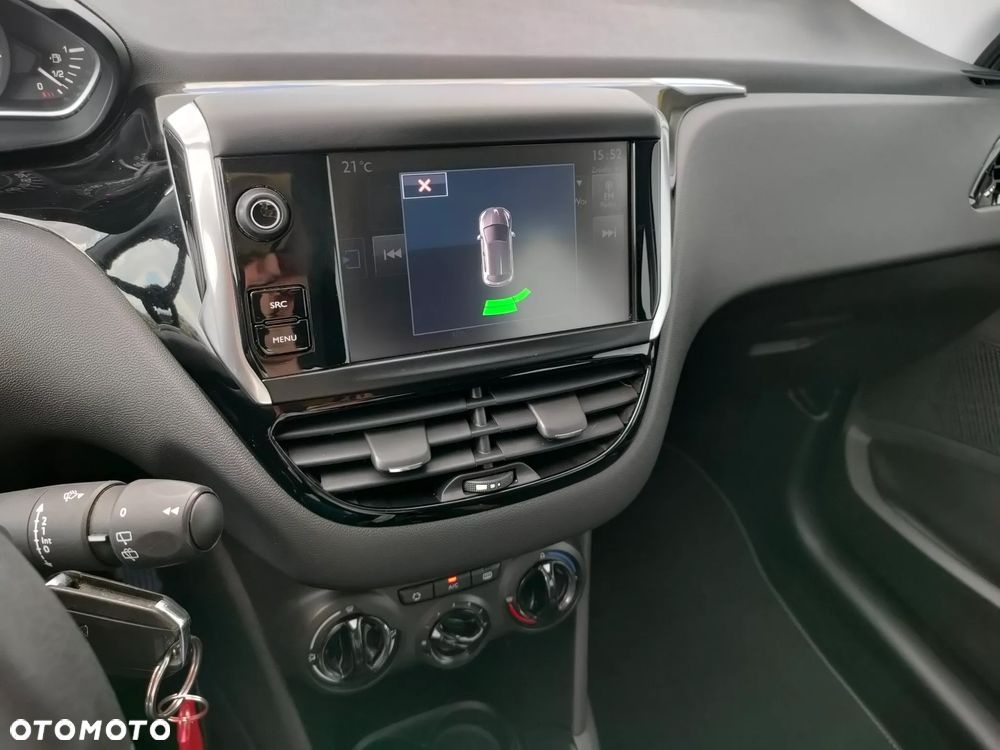 Peugeot 208 1.2 PureTech Style - 18