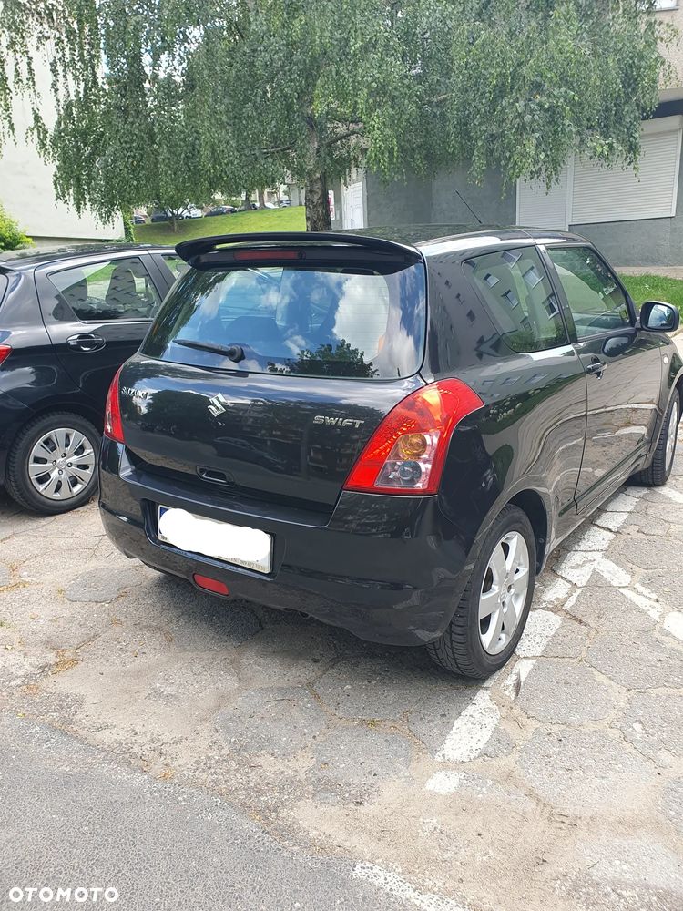 Suzuki Swift 1.3 GS - 4