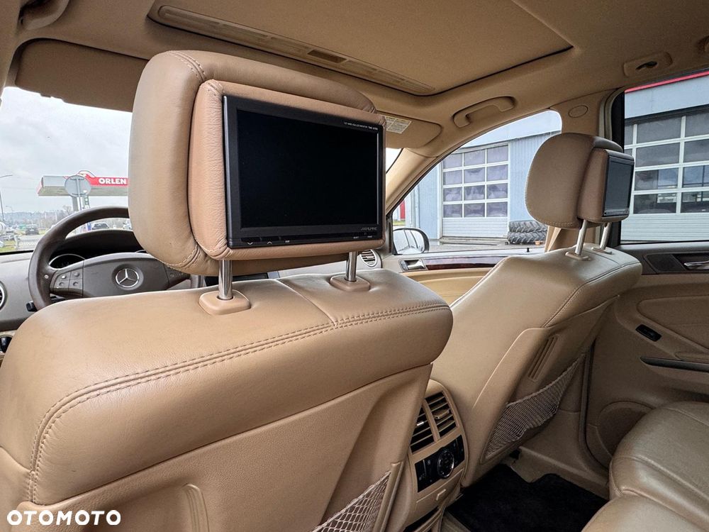 Mercedes-Benz ML - 27