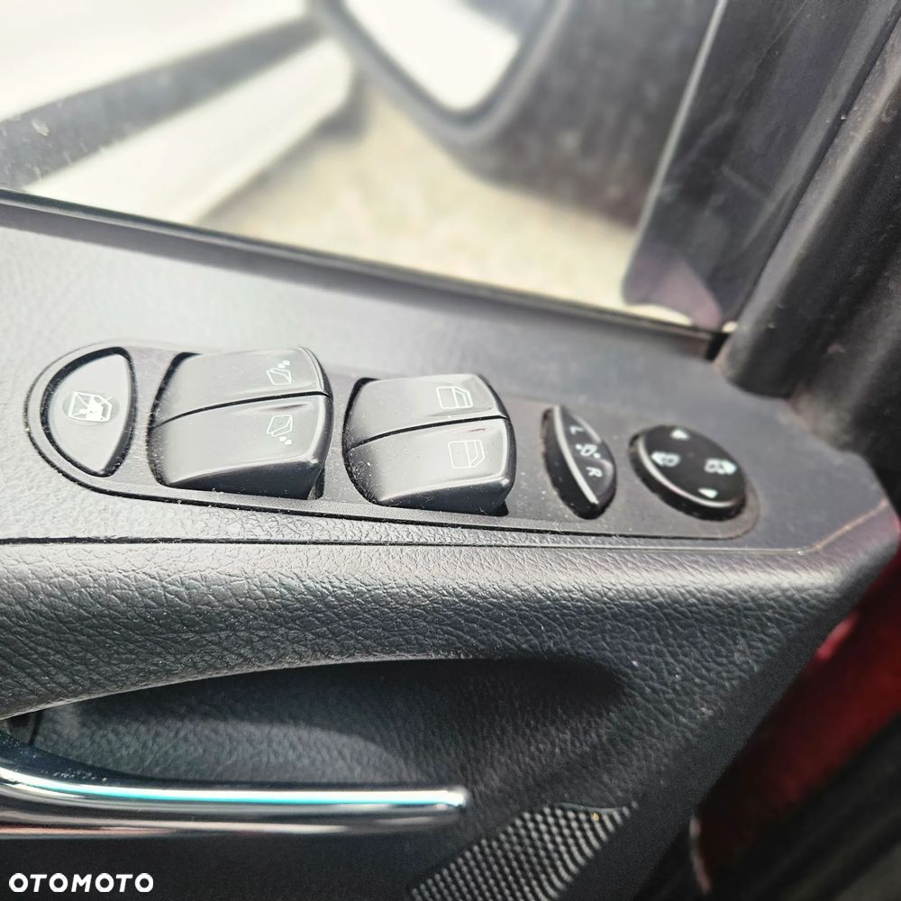 Mercedes-Benz Viano - 21