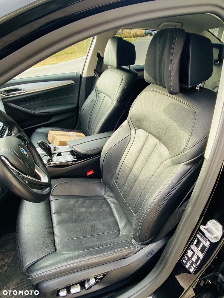 BMW Seria 5 530i xDrive - 25