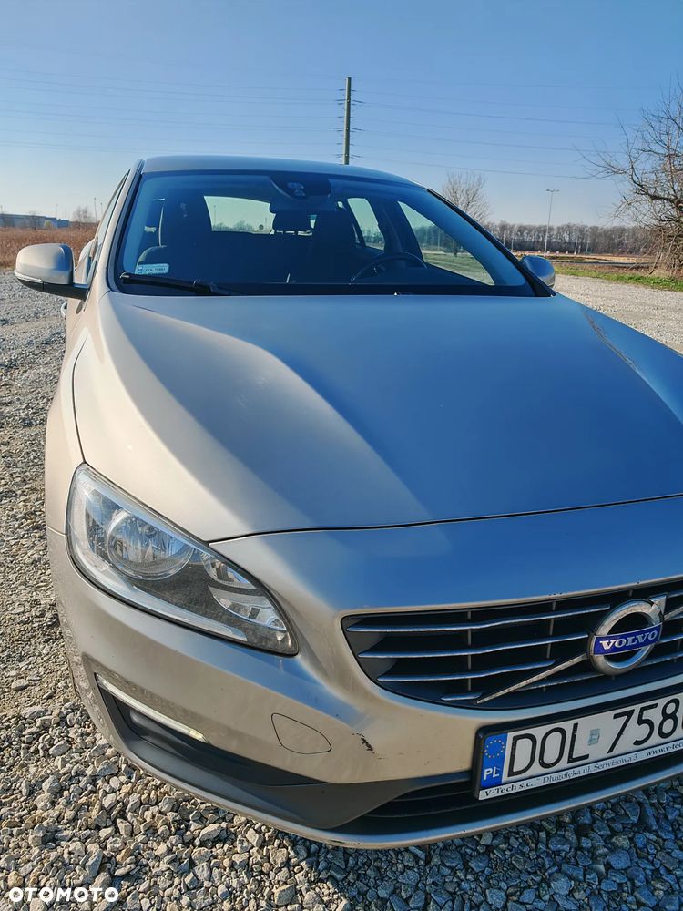 Volvo V60 D2 Kinetic - 4