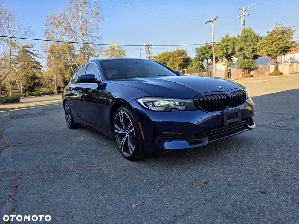 BMW Seria 3 330i Luxury Line - 2