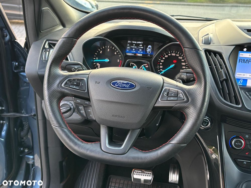 Ford Kuga 2.0 TDCi 4x4 ST-Line - 14