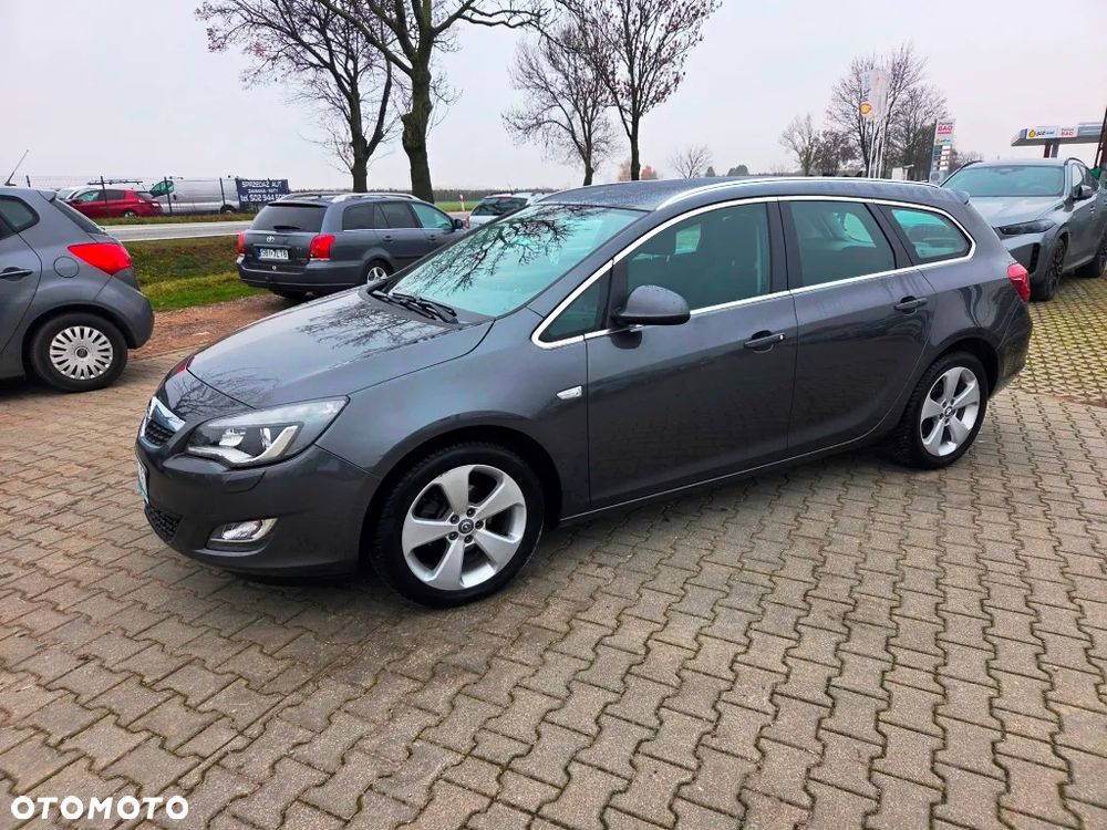 Opel Astra IV 1.4 T Cosmo - 16