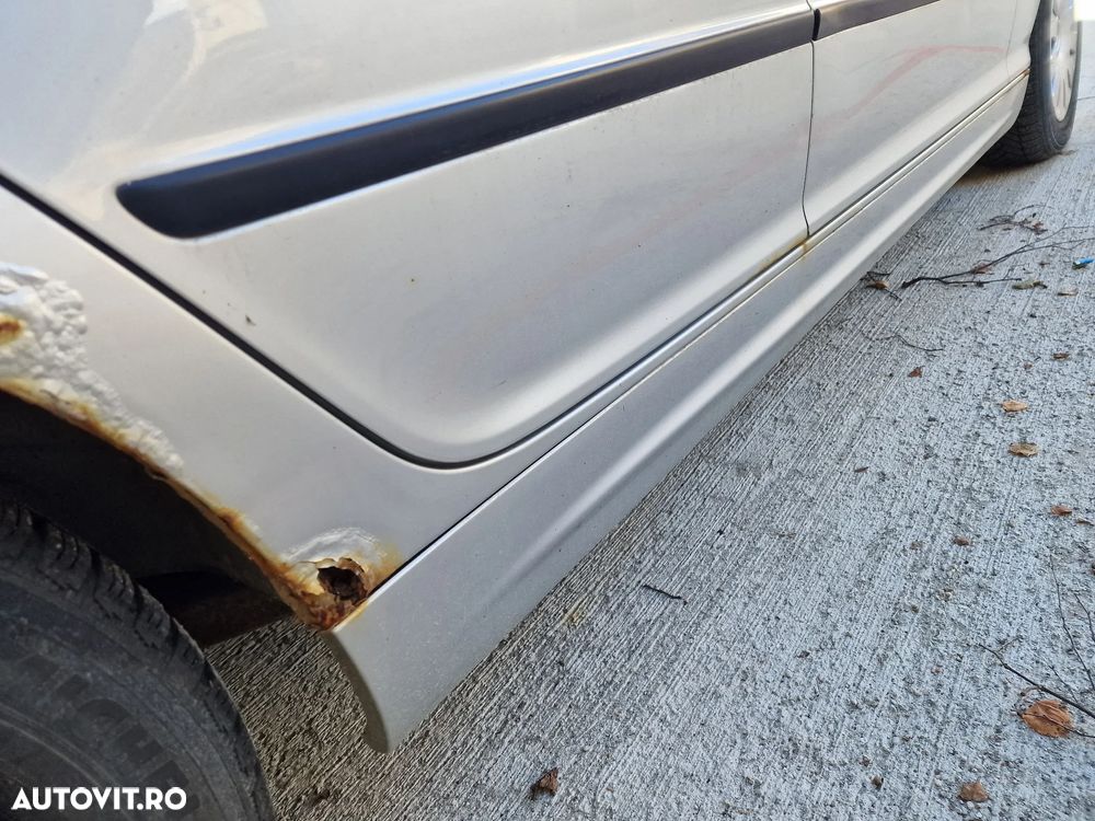 BMW Seria 3 320i - 27