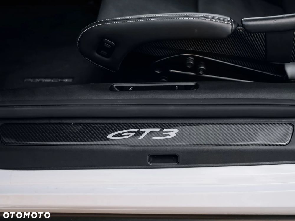 Porsche 911 GT3 PDK - 12