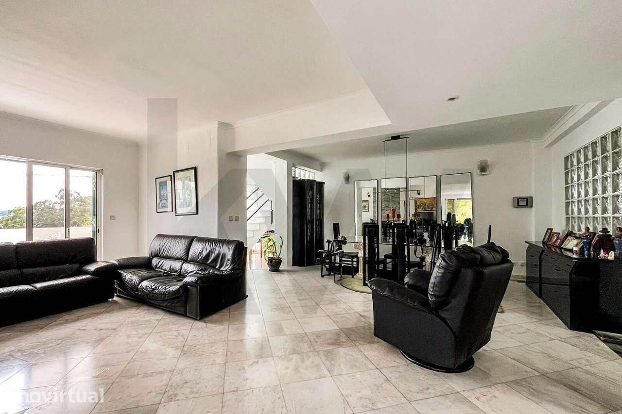 Moradia Isolada com Piscina | Lote 686m2 | Loures - Grande imagem: 3/37