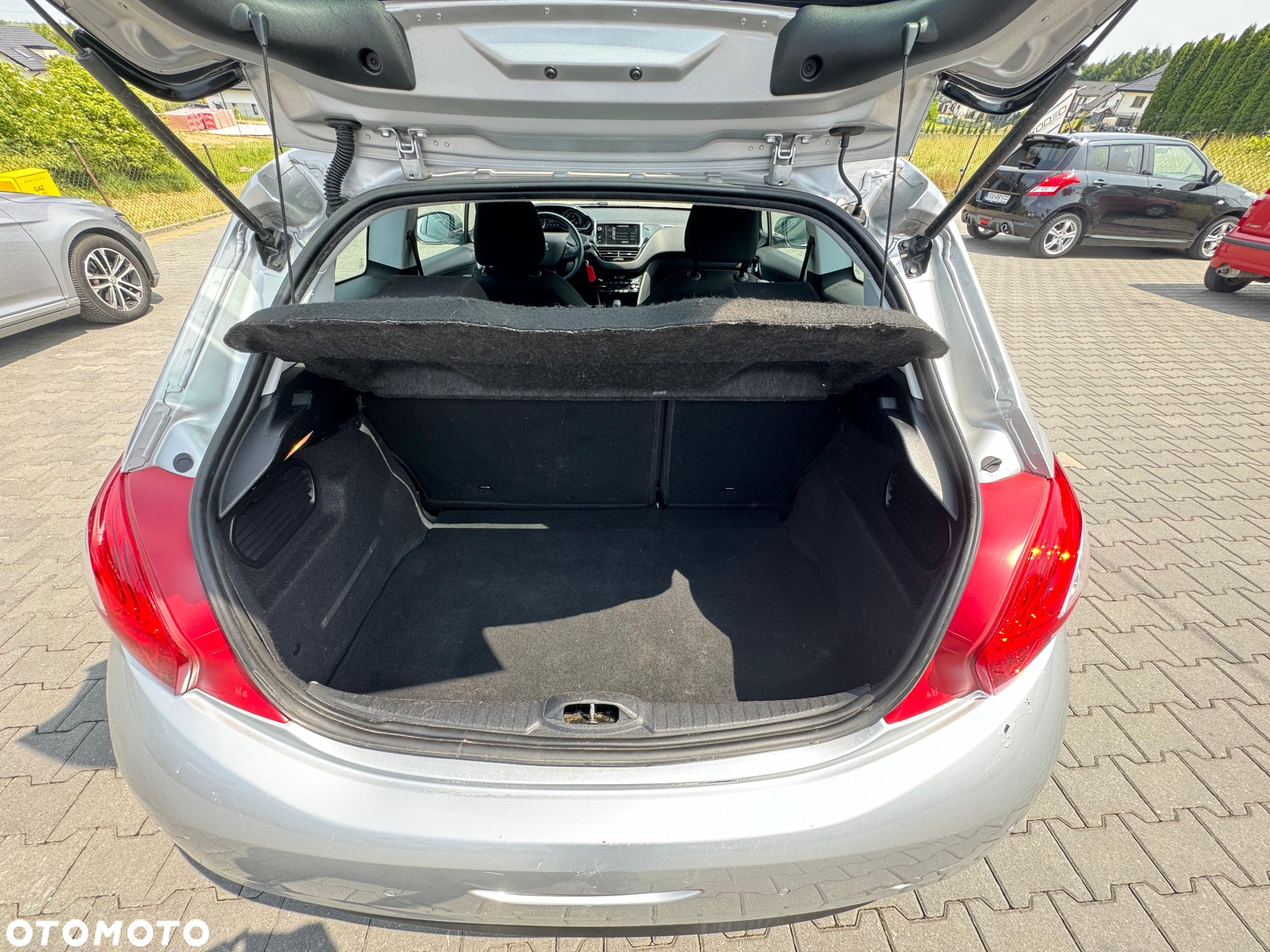 Peugeot 208 1.2 PureTech Active - 17