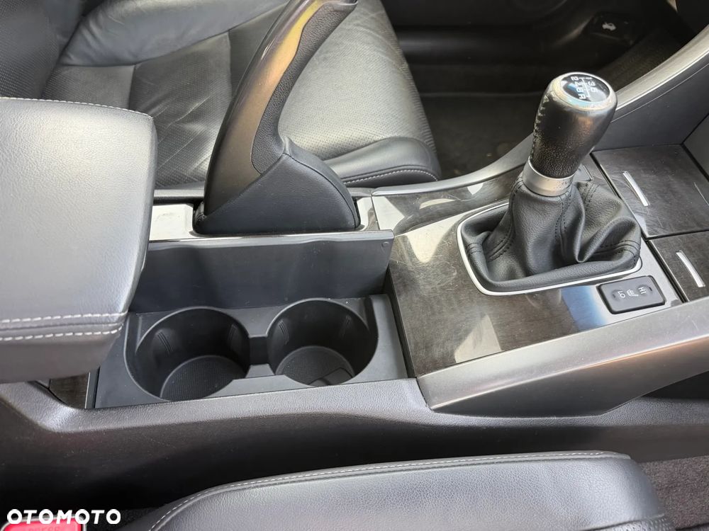 Honda Accord 2.0 Executive - 27