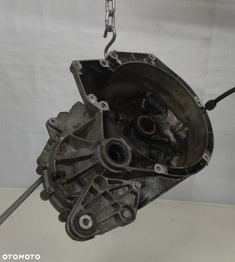 Skrzynia biegów manualna AV6R-7002-GF Ford Focus Mk3 C-Max - 2