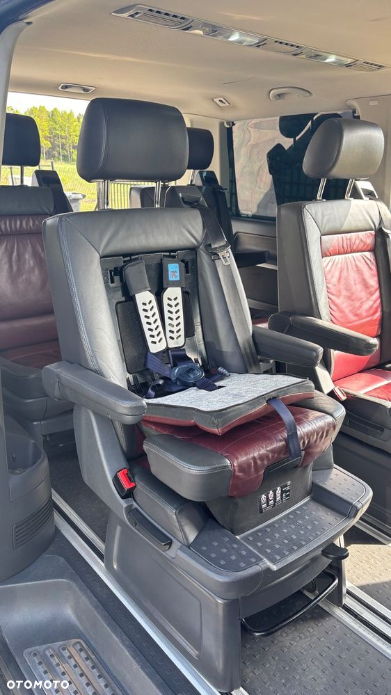 Volkswagen Multivan - 29