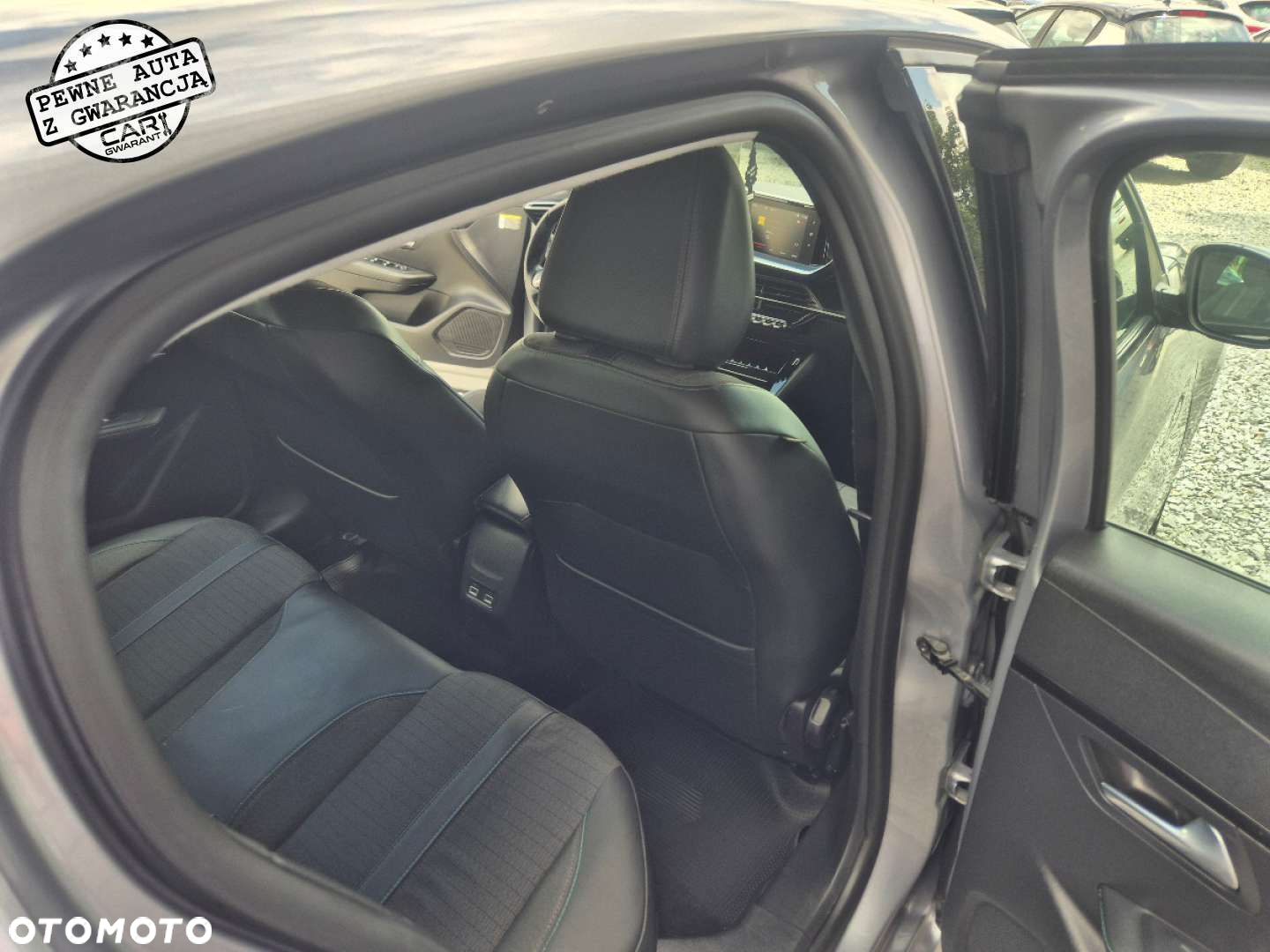 Peugeot 208 - 21