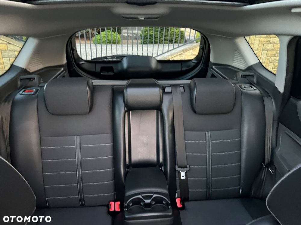 Ford Kuga 2.0 TDCi 4x4 Titanium - 38