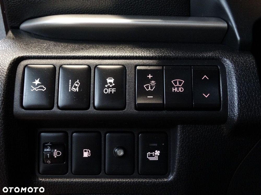 Mitsubishi Eclipse Cross - 12