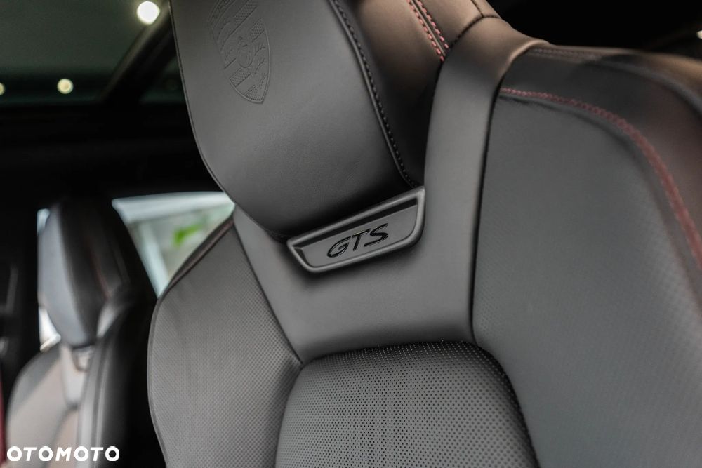 Porsche Macan - 35