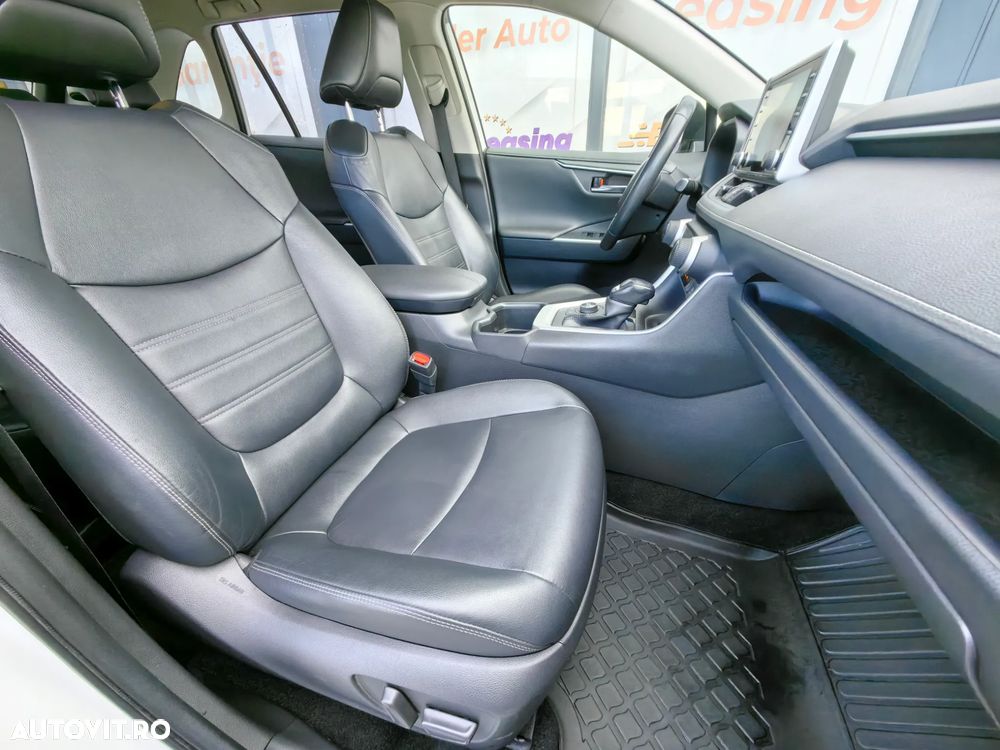 Toyota RAV4 2.0P CVT AWD Luxury - 22